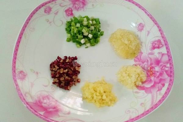 蒜蓉臊子青豆的做法图解4