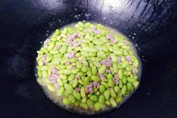 蒜蓉臊子青豆的做法图解12
