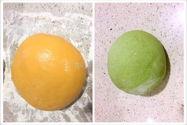 南瓜玫瑰花卷的做法图解2