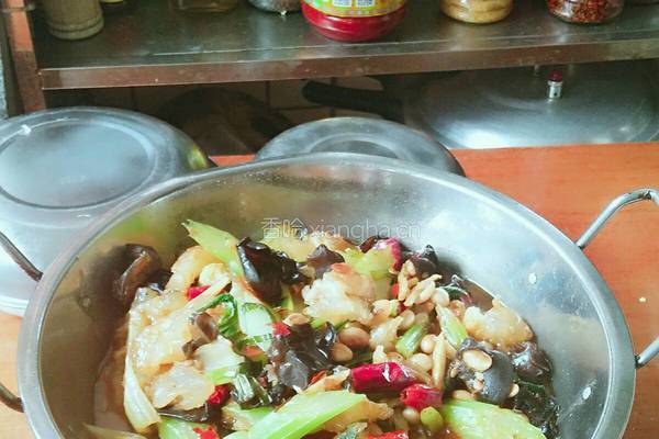 芹菜牛筋干锅的做法图解7