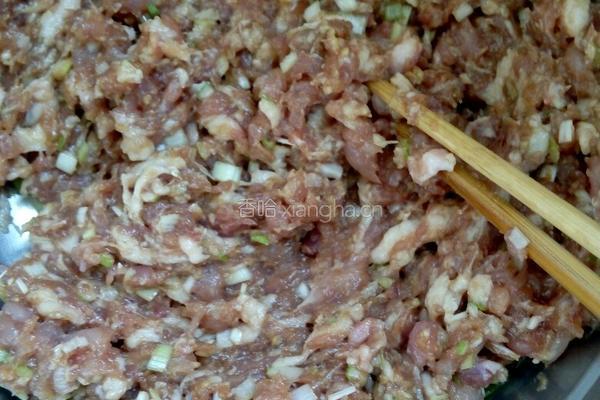 猪肉白菜包的做法图解4