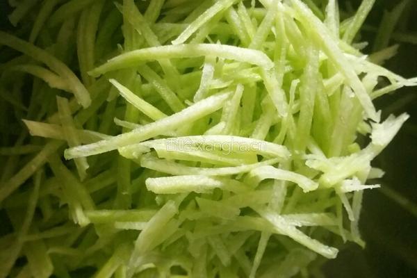 土豆萝卜丝汤的做法图解5