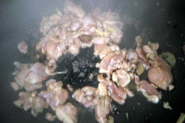 土豆炖鸡块的做法图解8