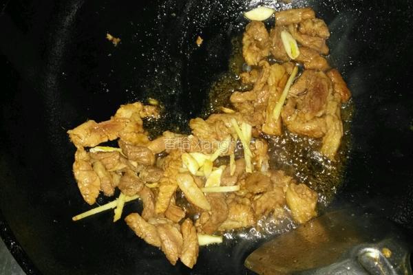 芹菜炒豆干的做法图解7