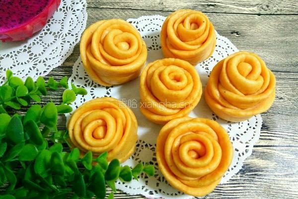 玫瑰花馒头(红心火龙果汁)的做法图解1