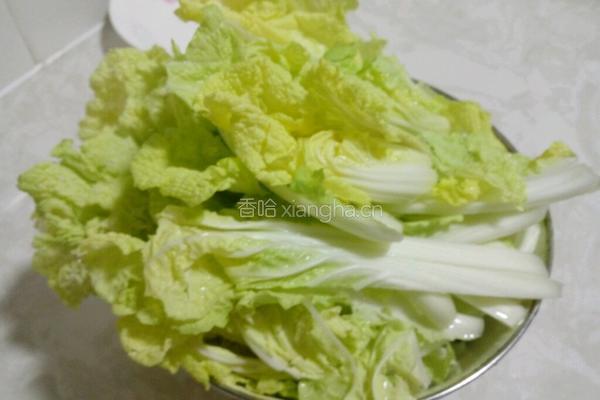 虾皮炒娃娃菜的做法图解1