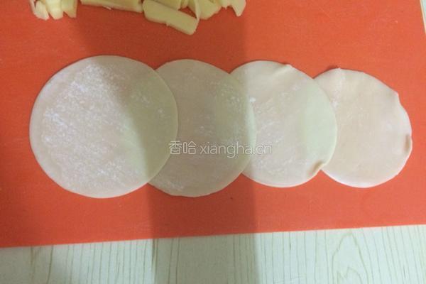 马铃薯芝士花饺的做法图解4
