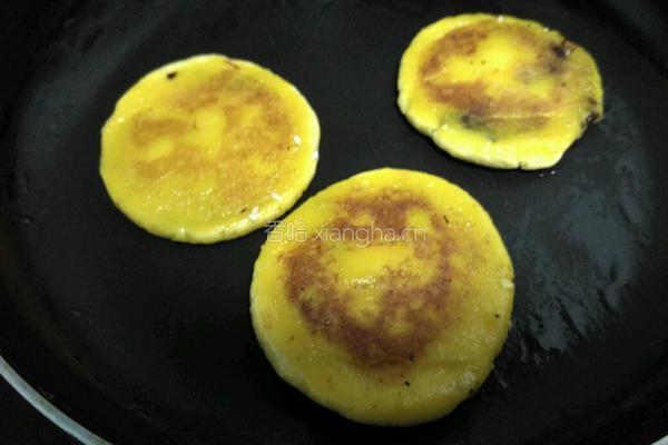 豆沙馅南瓜饼的做法图解5