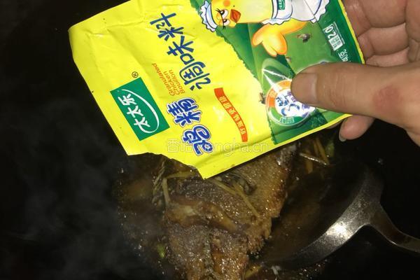 闷罗非鱼的做法图解10