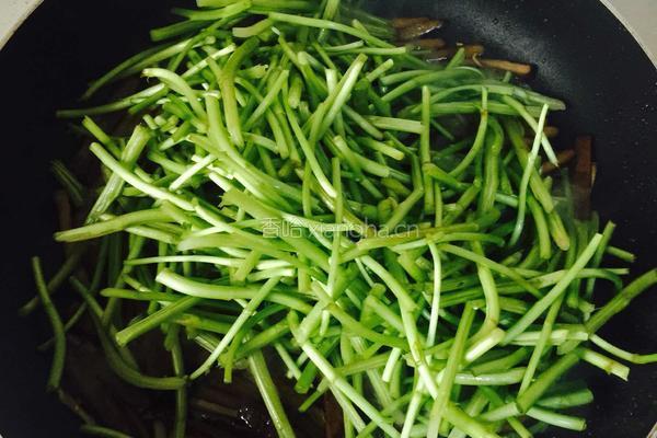 芦蒿香干的做法图解7
