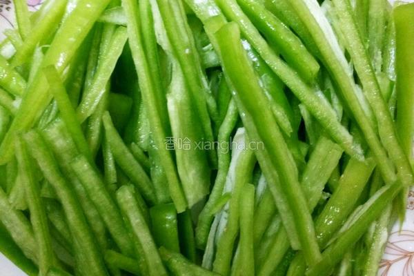 青椒炒牛肉的做法图解3