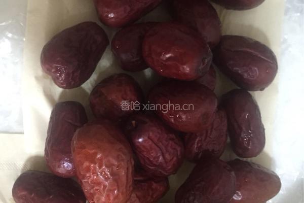 枣夹核桃的做法图解2