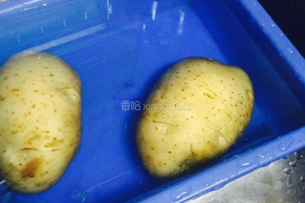 风琴土豆的做法图解1