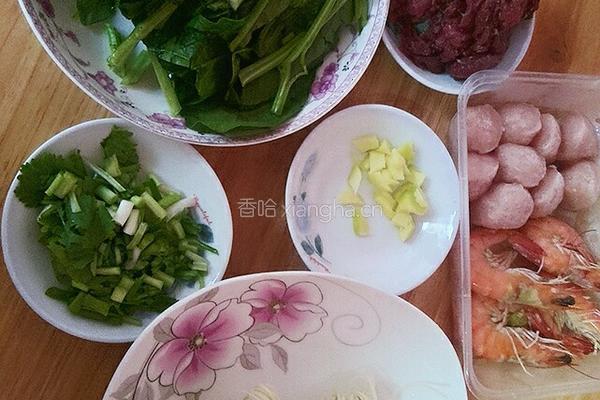 牛肉面条汤的做法图解1