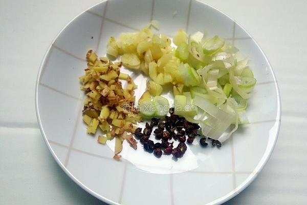 香干炒回锅肉的做法图解3