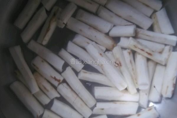 山药炖黑腿鸡的做法图解1