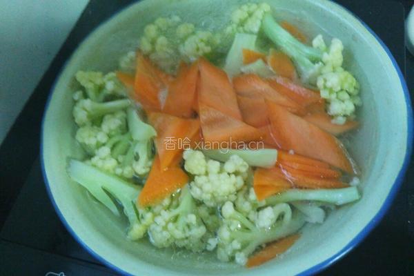 花椰菜炒牛肉的做法图解4