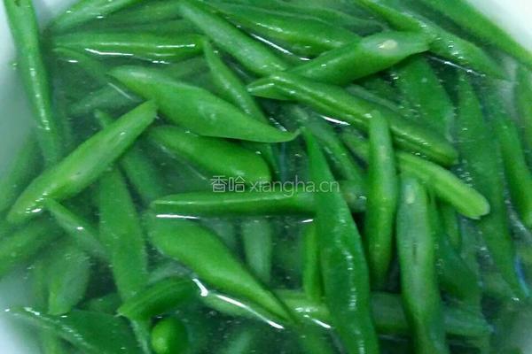 鸭黄豆角的做法图解3