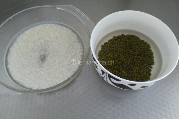 砂锅大米绿豆煲的做法图解4