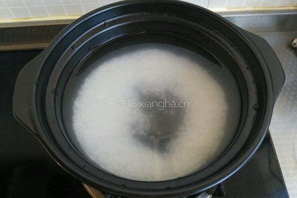 砂锅大米绿豆煲的做法图解5