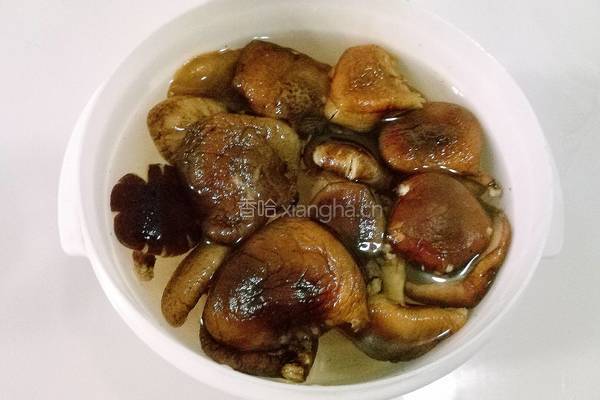 香菇木耳肉臊的做法图解1