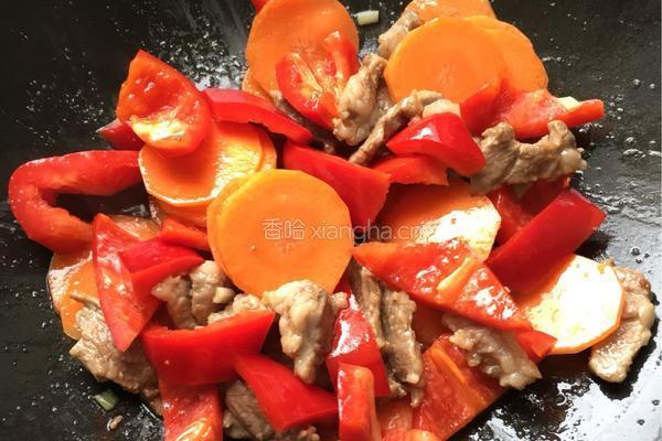 胡萝卜红椒炒肉的做法图解5