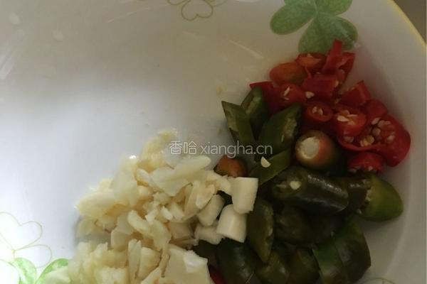 酸辣绿豆芽的做法图解1