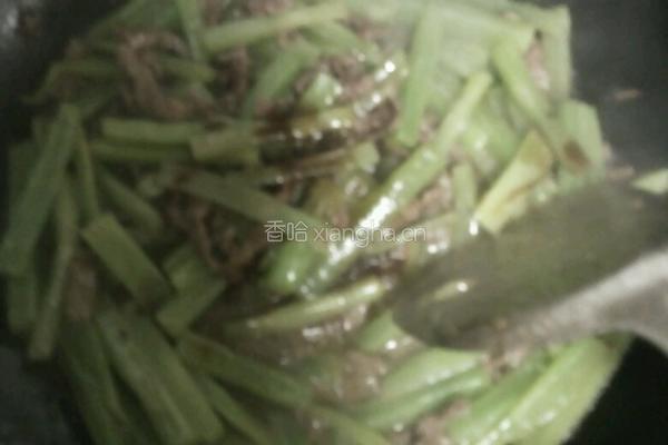 大蒜牛肉丝焖翡翠莴苣的做法图解16
