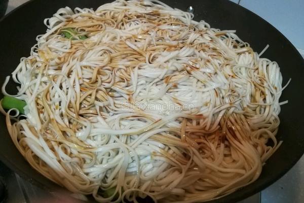 鸡蛋豆角焖面的做法图解9