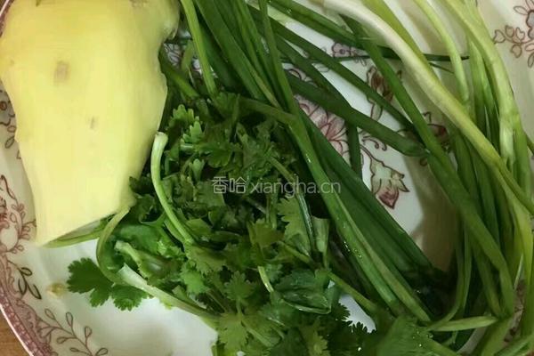 鲫鱼豆腐汤的做法图解3