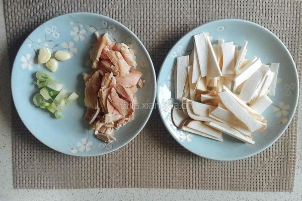 家常杏鲍菇回锅肉的做法图解3