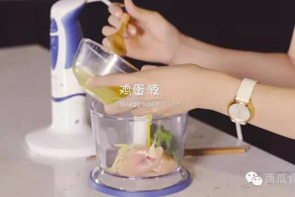 三色肉丸冬瓜汤的做法图解3