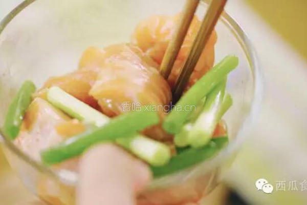 三文鱼饭团的做法图解1