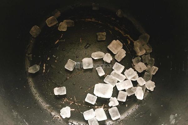 桂圆莲子银耳羹的做法图解5