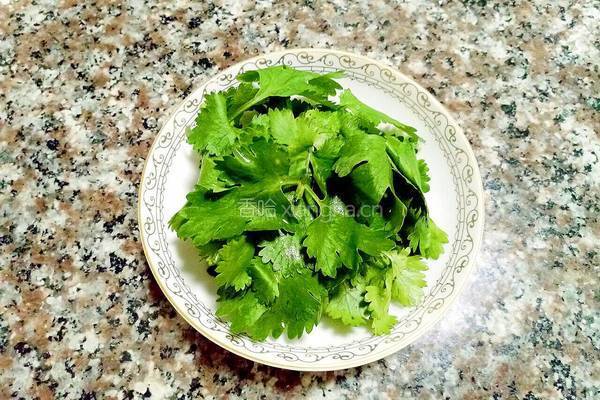 排骨烧青豆的做法图解6