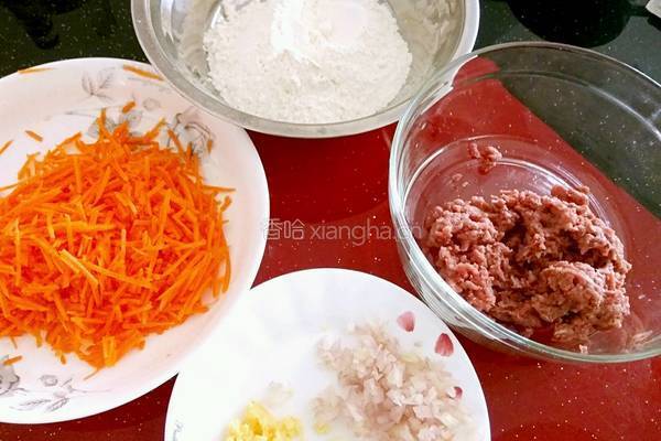 牛肉胡萝卜馅饼的做法图解2