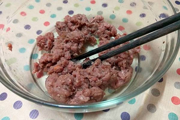 牛肉胡萝卜馅饼的做法图解4