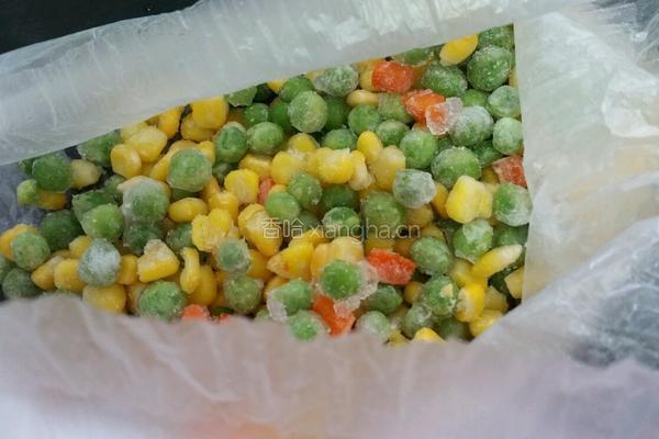 豌豆杏鲍菇炒虾仁的做法图解3