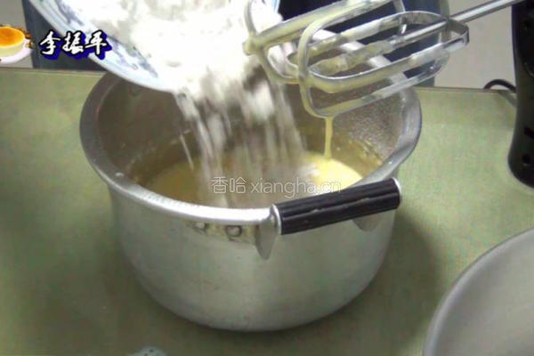 中空戚风蛋糕8寸的做法图解10