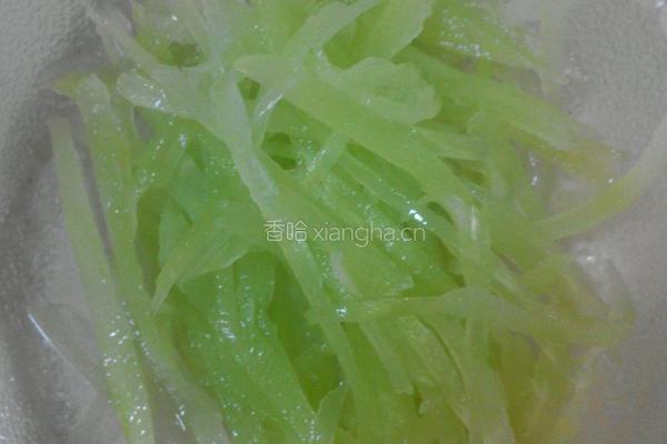 笋丝拌双菇的做法图解3