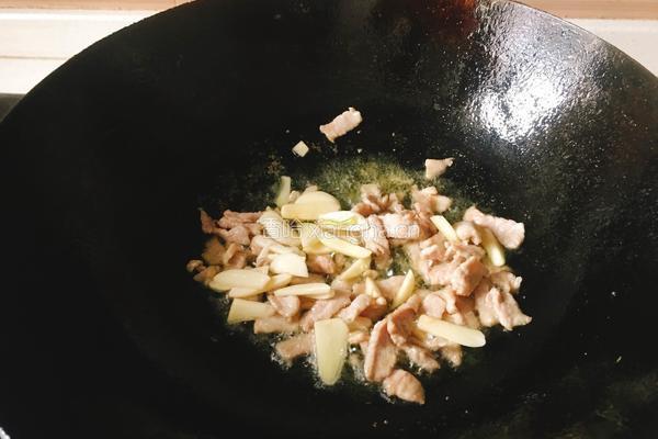青椒肉片茄子的做法图解7