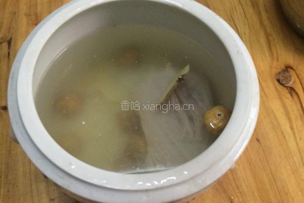 川贝瘦肉无花果汤的做法图解3