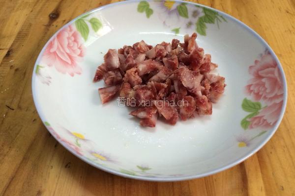 腊肠炒豆腐的做法图解2
