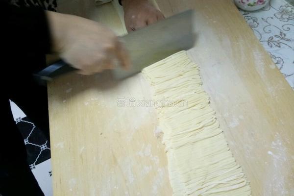 炝锅鸡蛋面的做法图解6