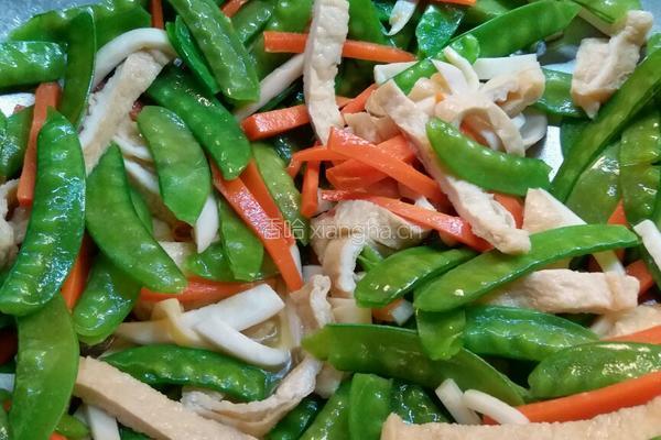 荷兰豆炒油豆腐的做法图解7