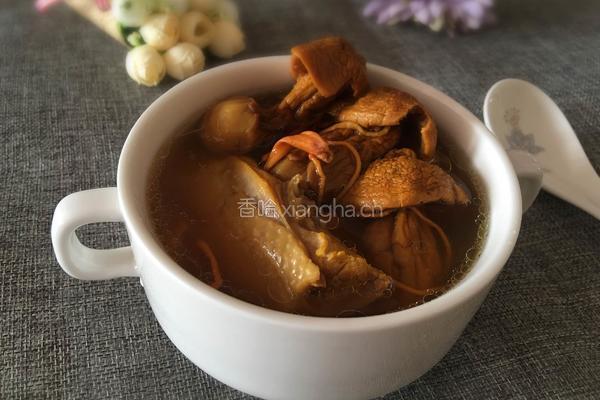 虫草花姬松茸煲鸡汤的做法图解7
