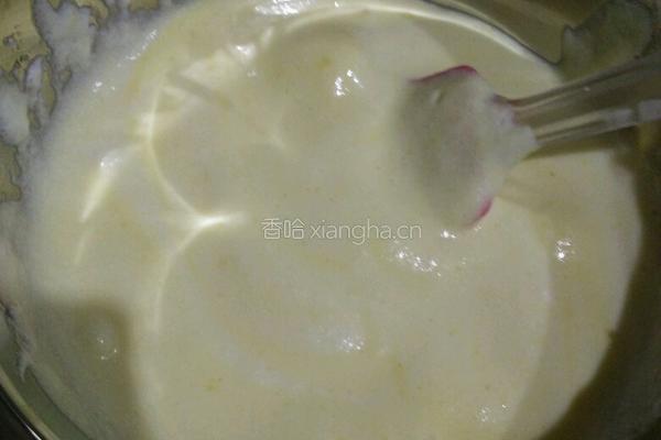 香草戚风纸杯蛋糕的做法图解6