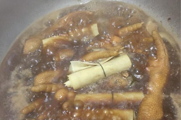 酱鸡爪干豆腐的做法图解8