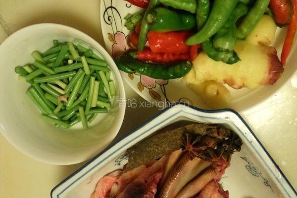 血甲鸭的做法图解1