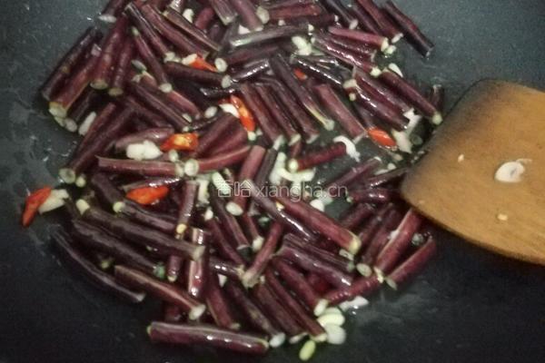 清炒红豆角的做法图解5